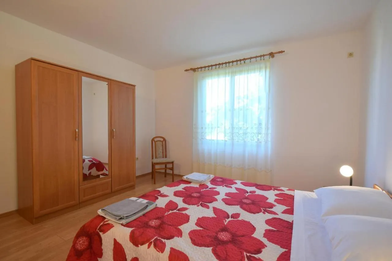 Apartment Anica Njivice Kroatien