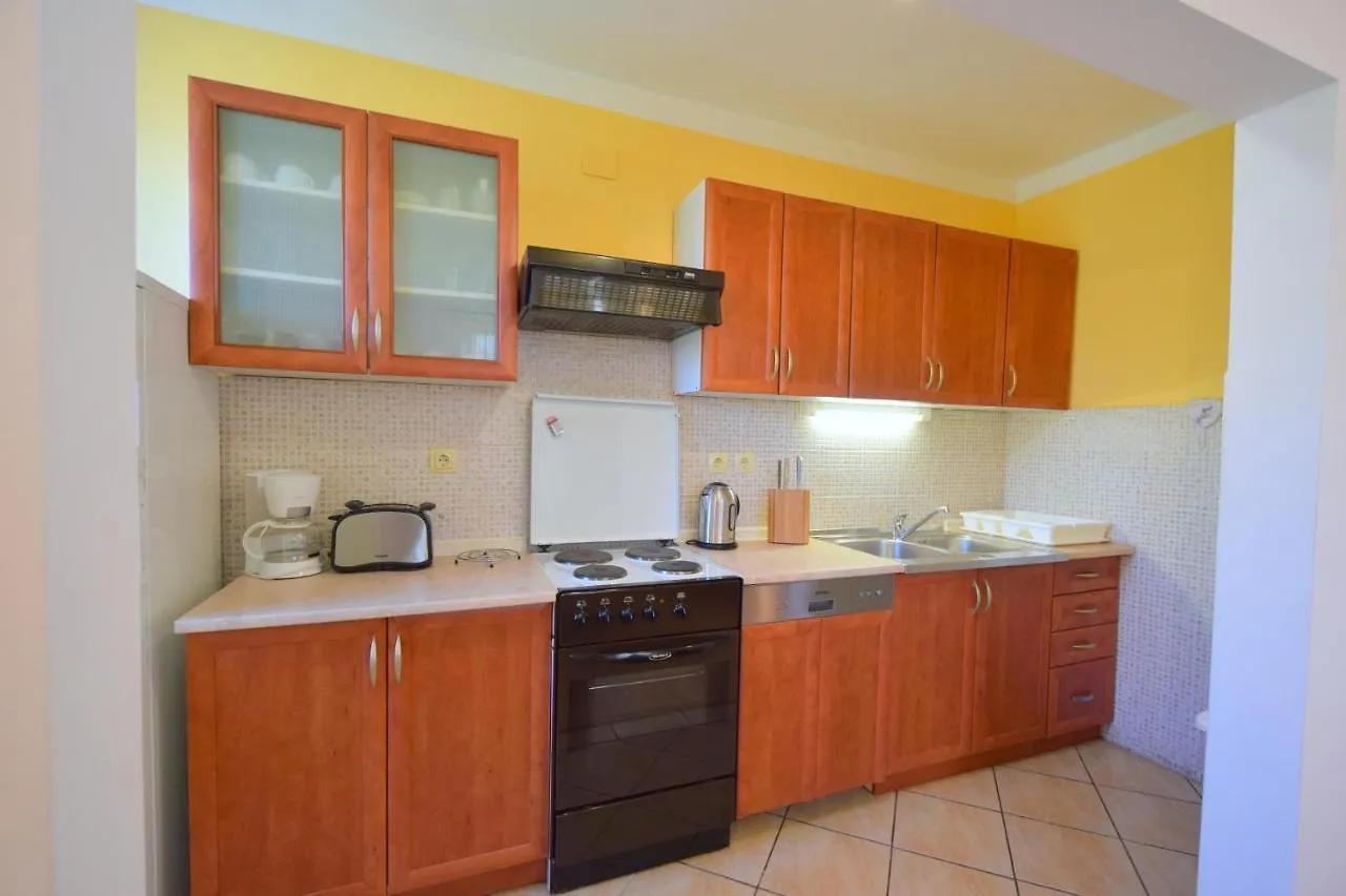 Apartment Anica Njivice